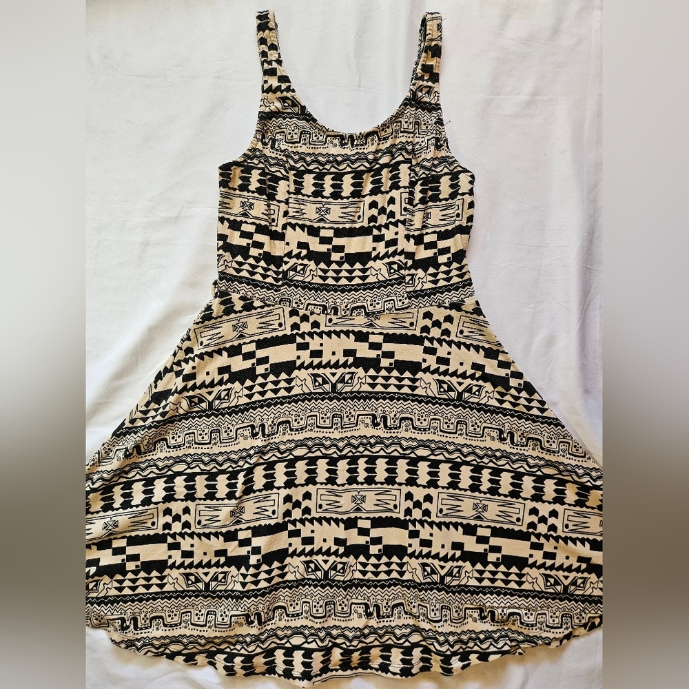 Iris Los Angeles Juniors Beige & Black Aztec Print Tank Skater Dress Size Medium